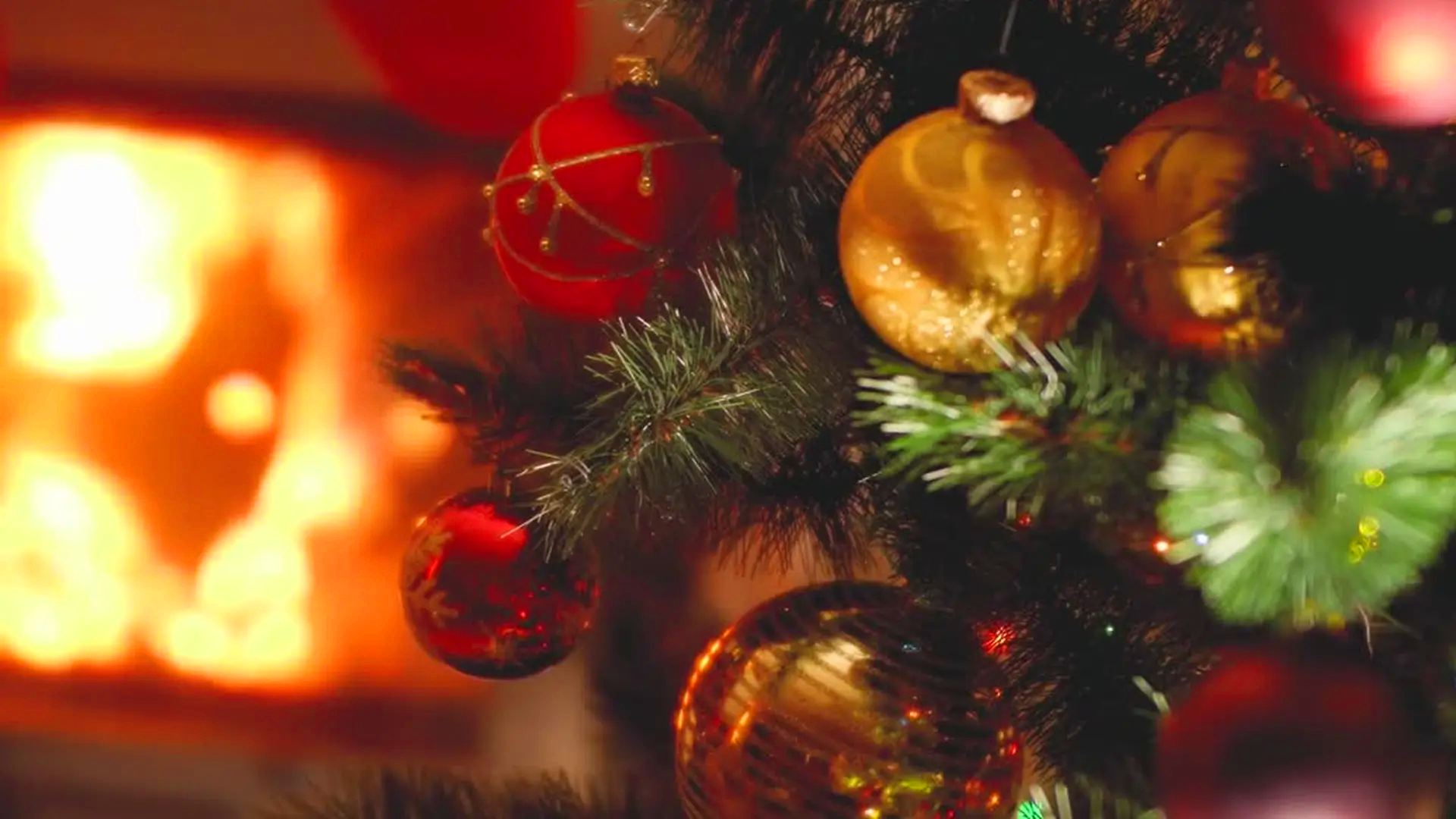 Kerstboom Met Verlichting en Kerstmuziek 720p WEB x264-DDF